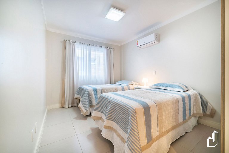 Apartamento com 02 dormitórios em Canto Grande