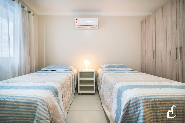 Apartamento com 02 dormitórios em Canto Grande