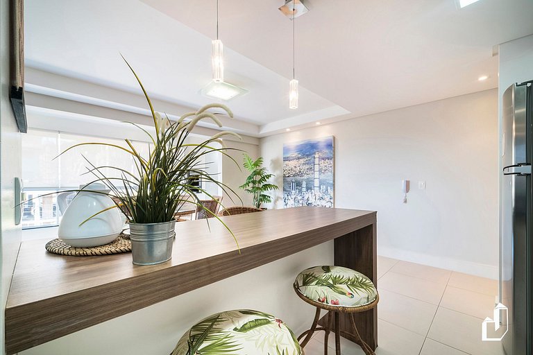 Apartamento com 02 dormitórios em Canto Grande
