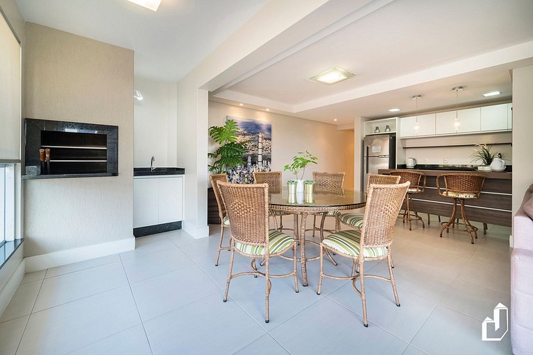 Apartamento com 02 dormitórios em Canto Grande