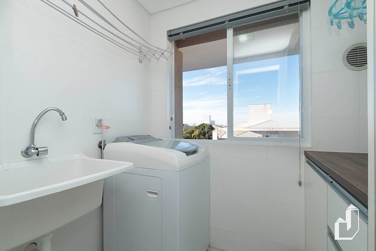 Apartamento com 02 dormitórios em Canto Grande