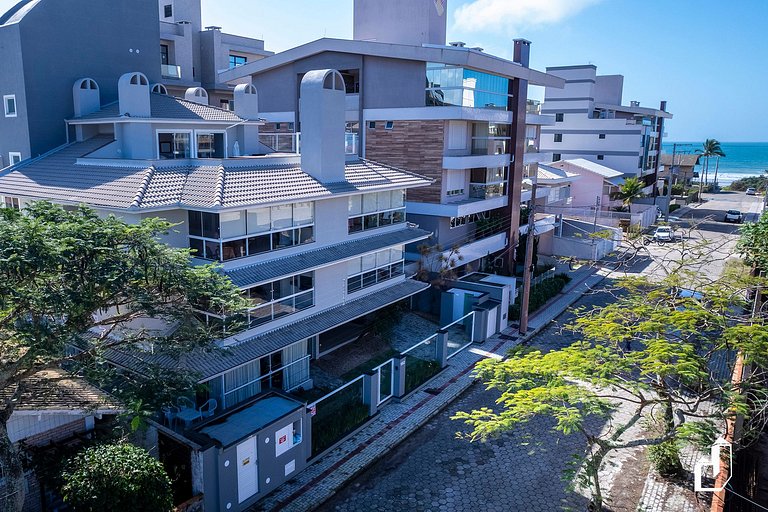 Apartamento com 02 dormitórios em Canto Grande
