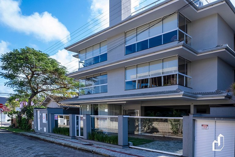 Apartamento com 02 dormitórios em Canto Grande