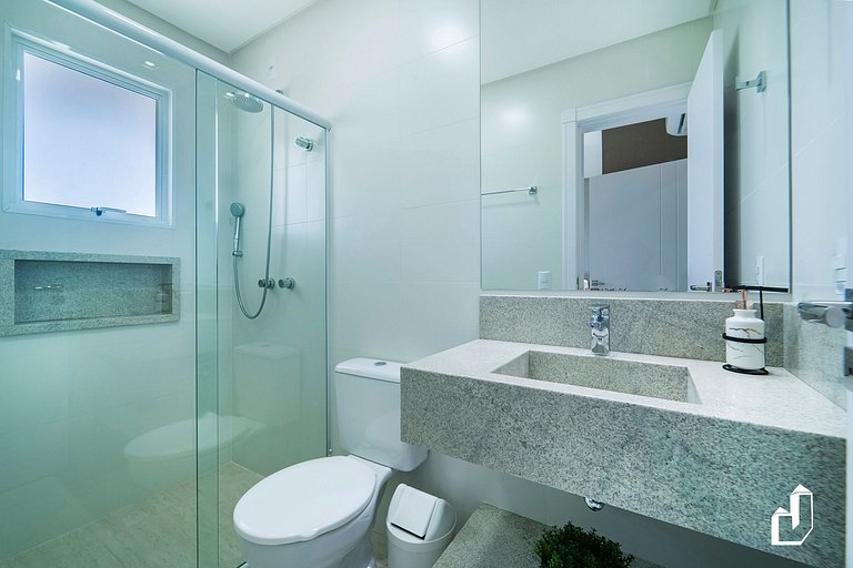 Cobertura duplex com 03 suítes e piscina privativa