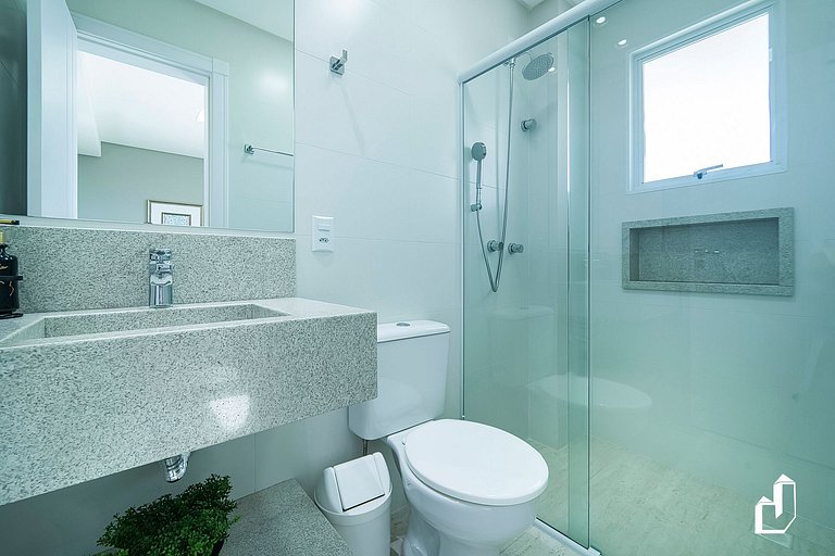 Cobertura duplex com 03 suítes e piscina privativa