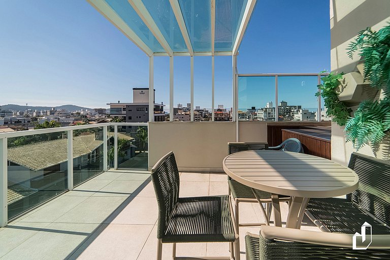 Cobertura duplex com 03 suítes e piscina privativa