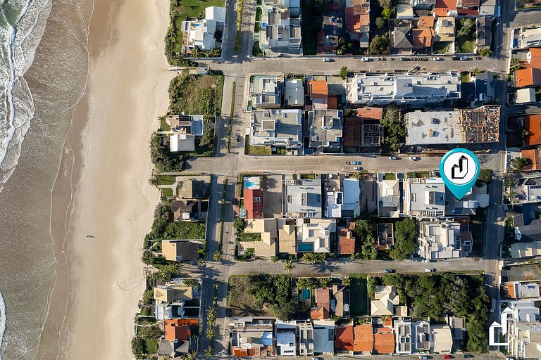 Apartamento com 02 dormitórios em Canto Grande