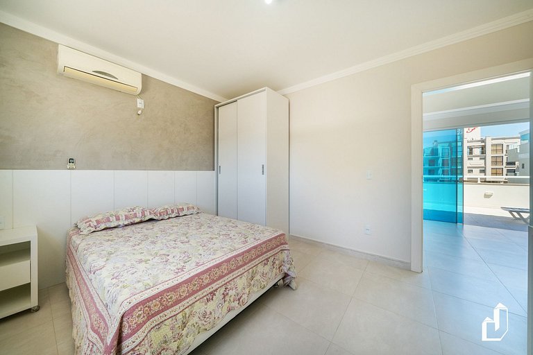 Casa com 05 dormitórios