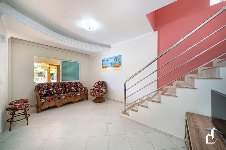 Casa com 03 dormitórios perfeita para você e sua família