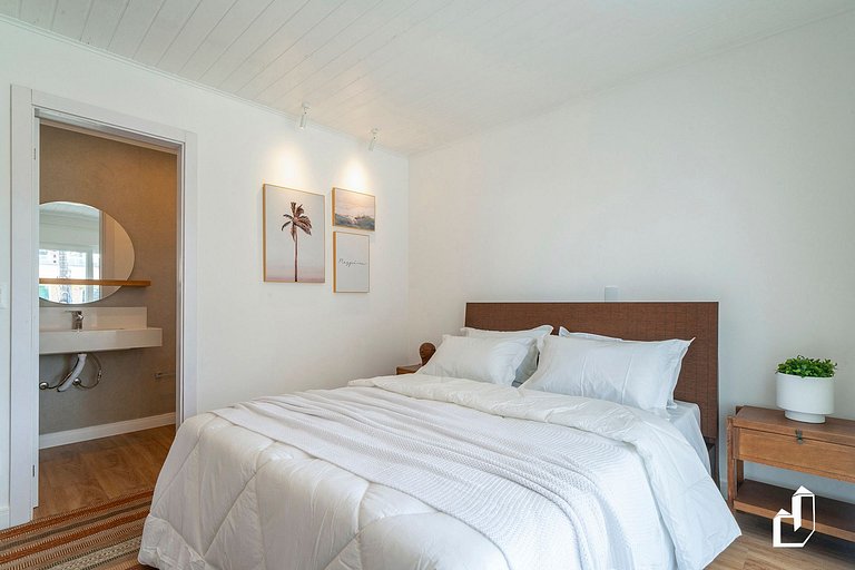 Casa com piscina, diversão e conforto em Canto Grande
