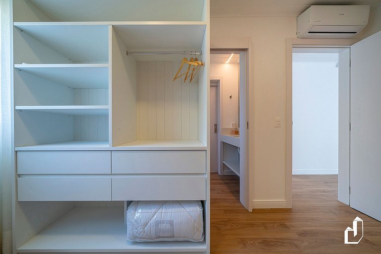 Casa com piscina, diversão e conforto em Canto Grande