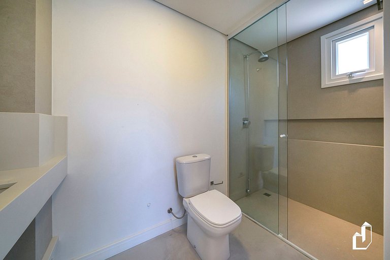Casa com piscina, diversão e conforto em Canto Grande
