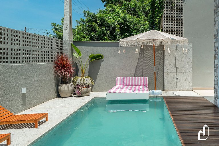 Casa com piscina, diversão e conforto em Canto Grande