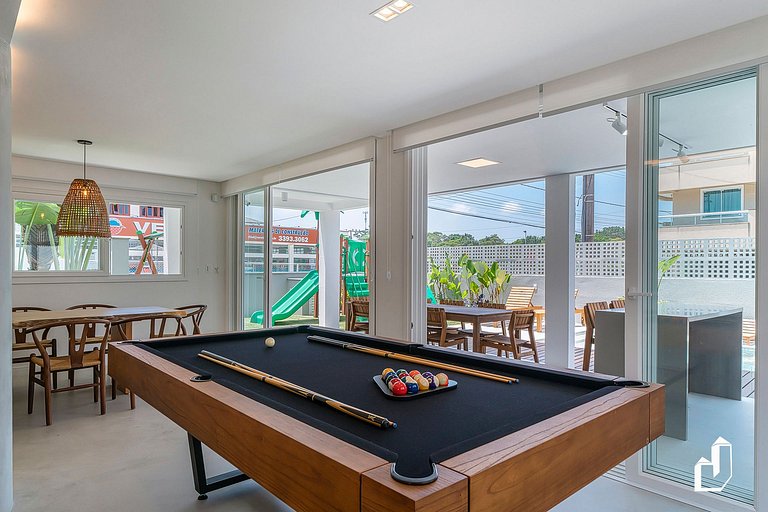 Casa com piscina, diversão e conforto em Canto Grande