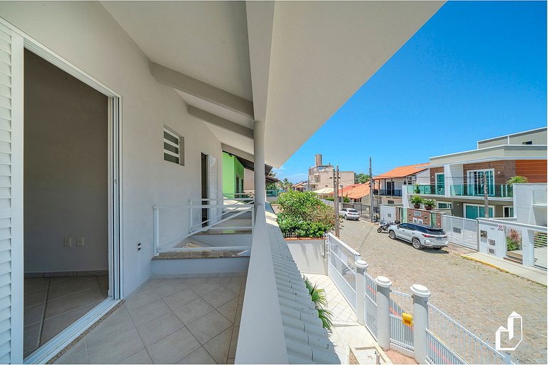 Casa com 05 Dormitórios - Ideal para Férias em Família