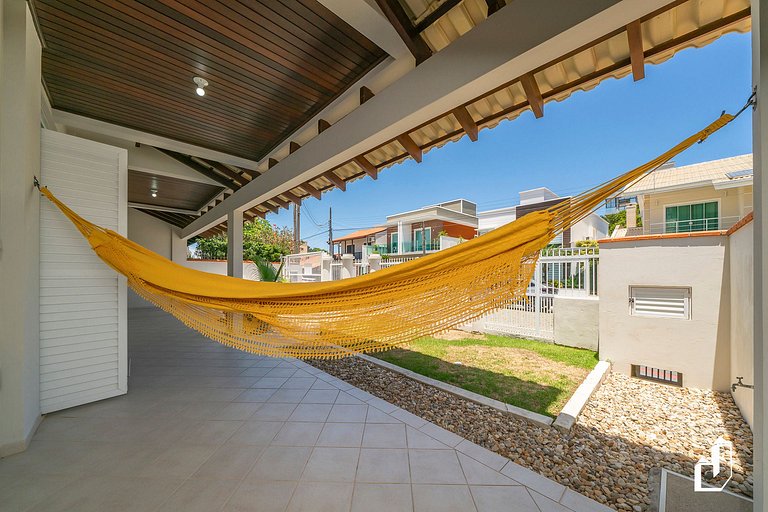 Casa com 05 Dormitórios - Ideal para Férias em Família