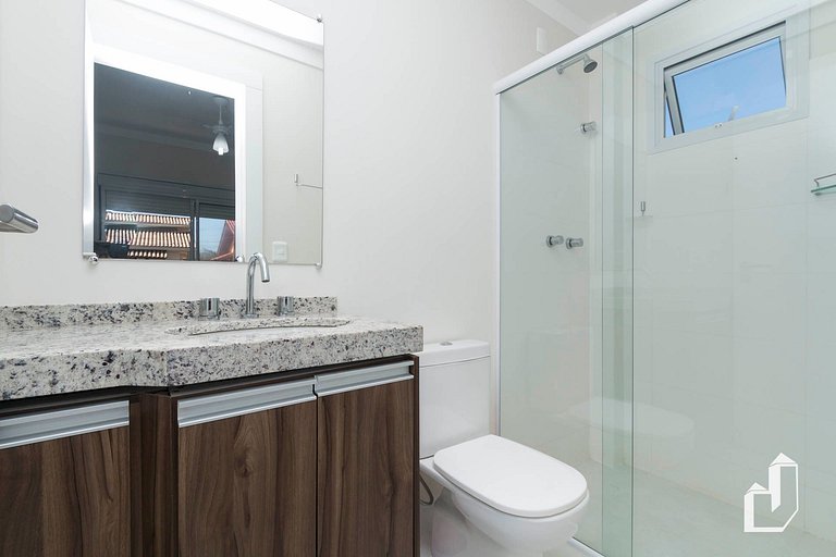 Apartamento com 02 dormitórios