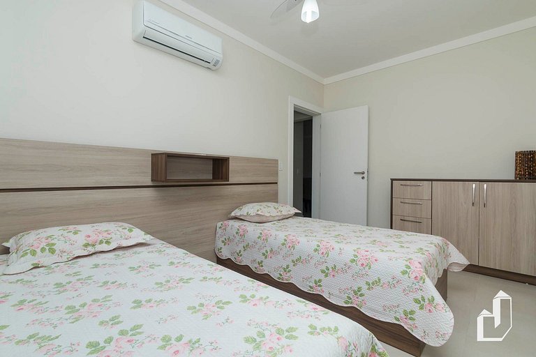 Apartamento com 02 dormitórios