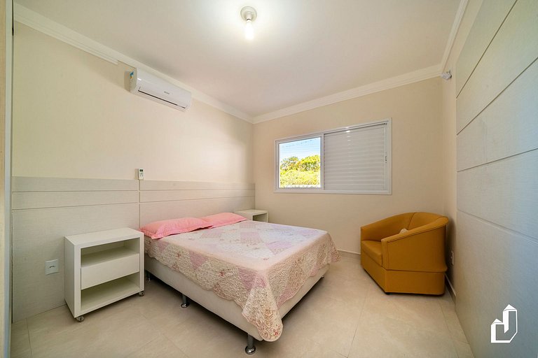 Casa com 05 dormitórios