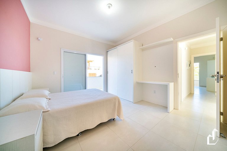 Casa com 05 dormitórios