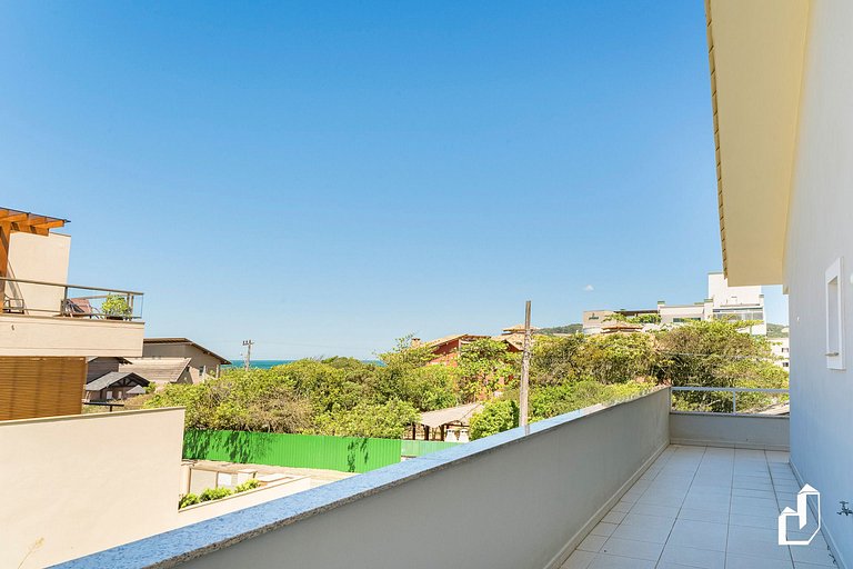 Casa com 05 dormitórios