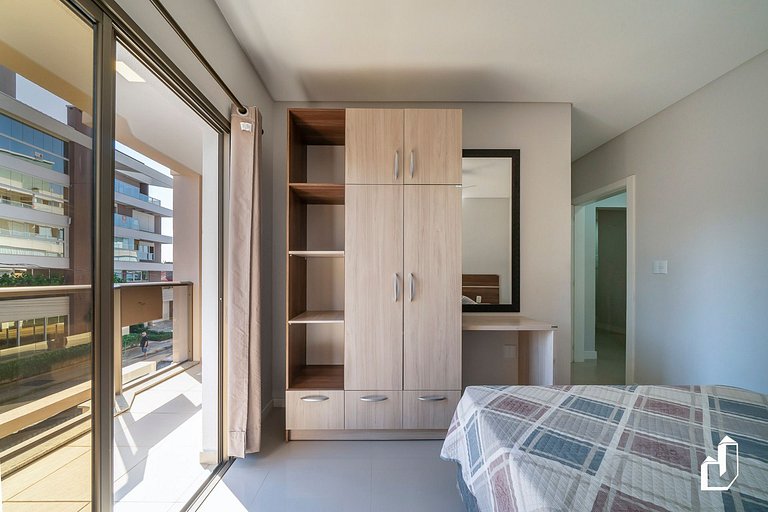 Apartamento com 02 dormitórios
