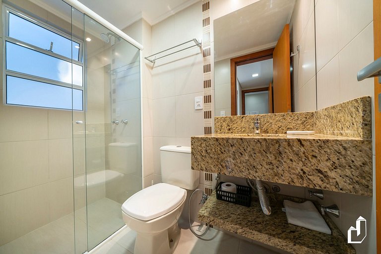 Apartamento térreo com 02 dormitórios