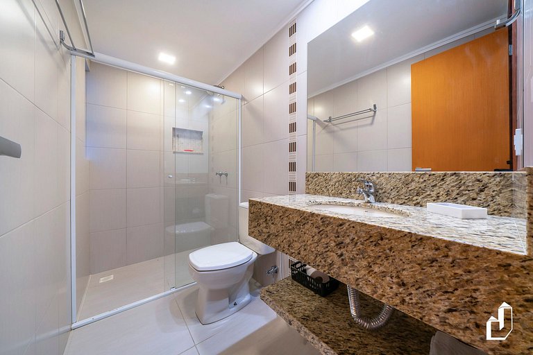 Apartamento térreo com 02 dormitórios