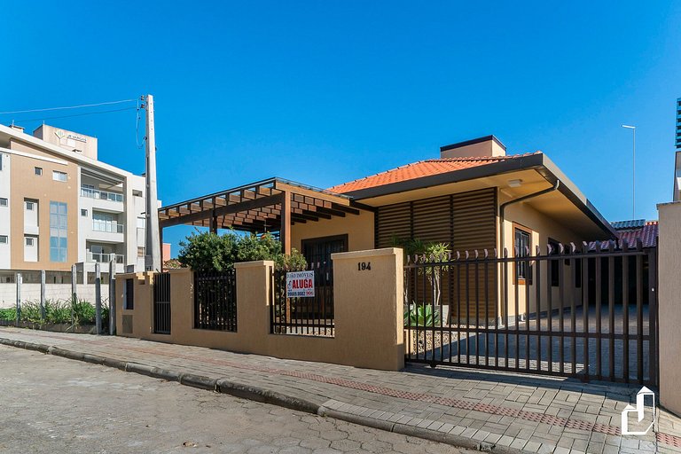03 dormitórios, uma preciosidade para suas férias