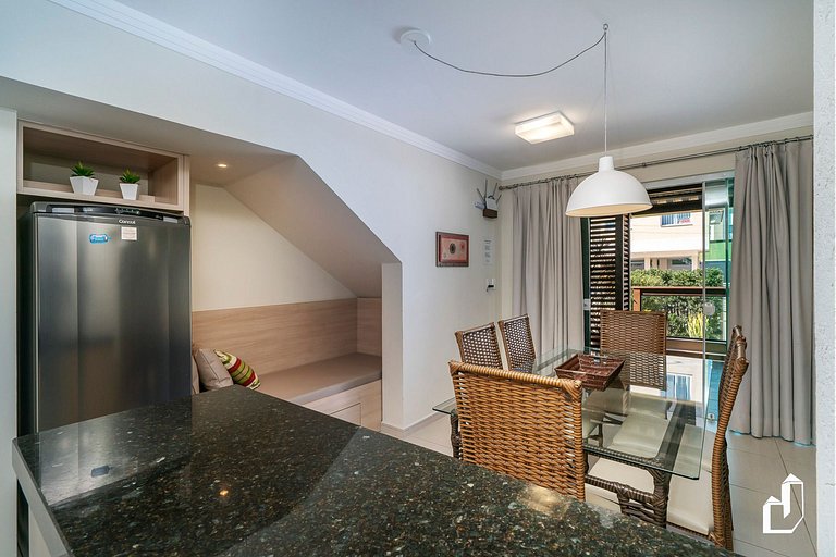 Apartamento térreo com 02 dormitórios