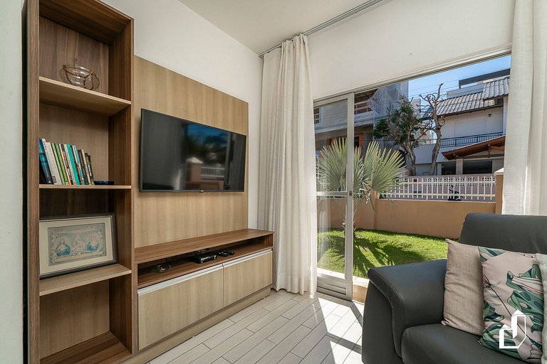 Casa com 03 dormitórios de casal