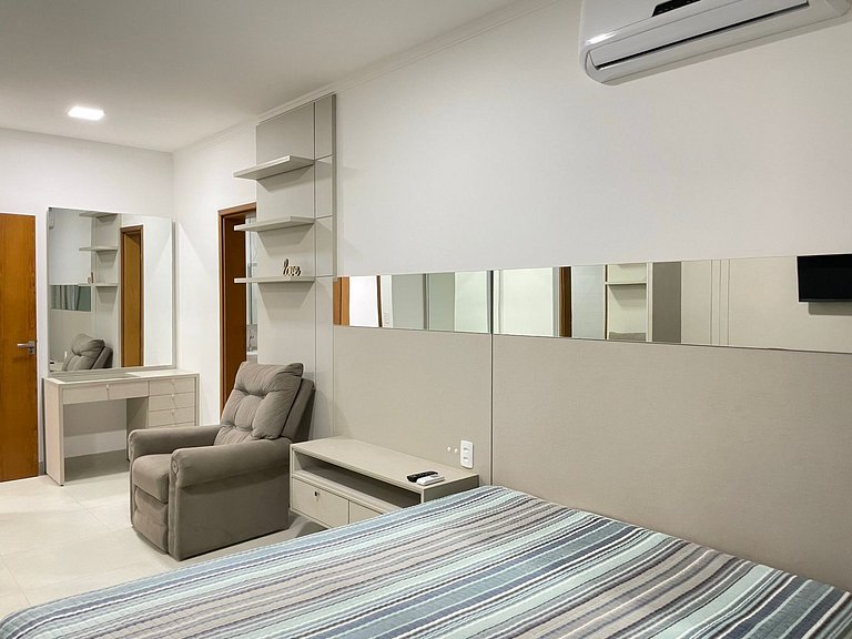 Lindo apartamento garden para 06 pessoas em Mariscal