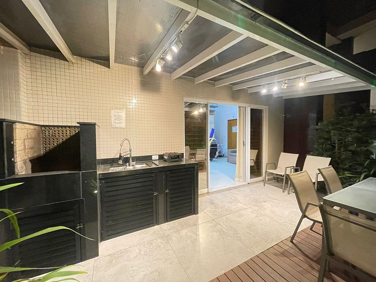 Lindo apartamento garden para 06 pessoas em Mariscal