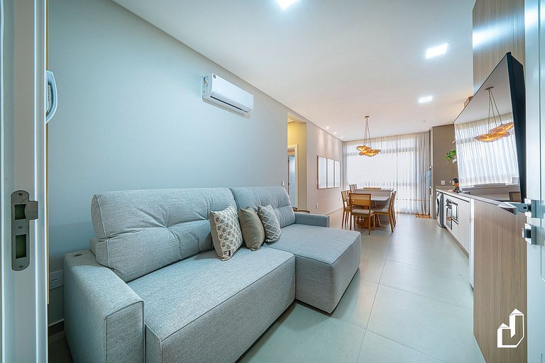 Apartamento exclusivo com 02 Suítes, 30m da praia