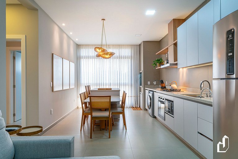 Apartamento exclusivo com 02 Suítes, 30m da praia