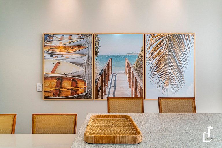 Apartamento exclusivo com 02 Suítes, 30m da praia