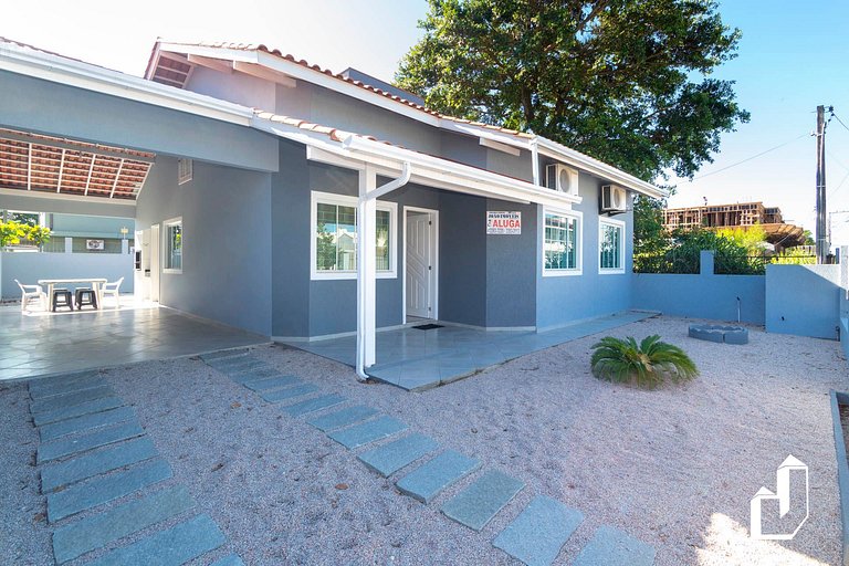 Casa com 04 dormitórios - Saia da rotina e venha viver essa
