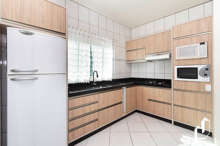 Casa com 04 dormitórios - Saia da rotina e venha viver essa