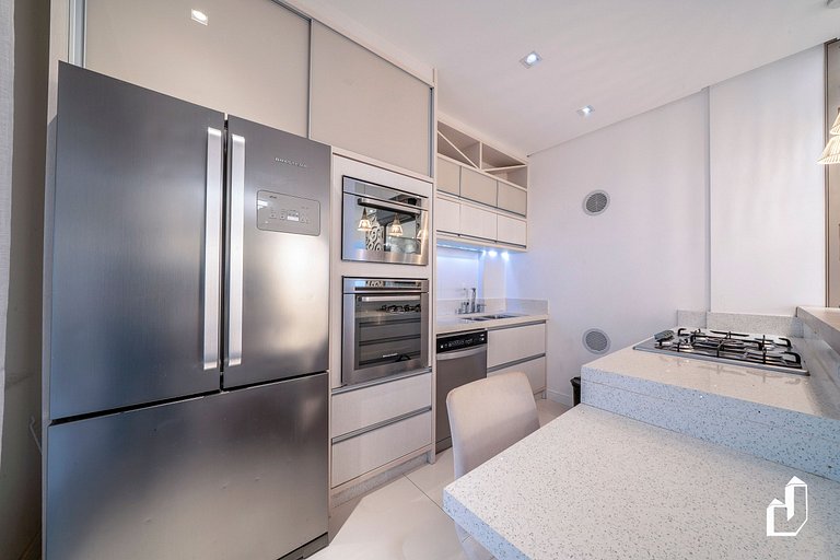 Cobertura duplex | 3 suítes a meia quadra da praia