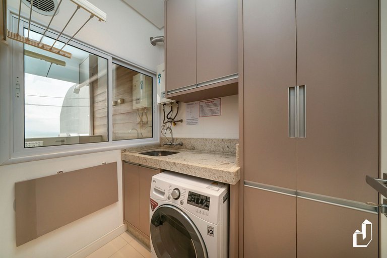 Cobertura duplex | 3 suítes a meia quadra da praia