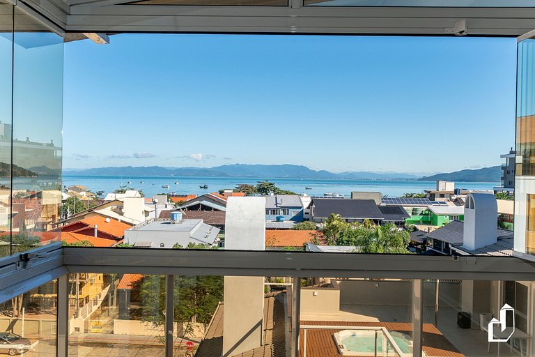 Cobertura duplex | 3 suítes a meia quadra da praia