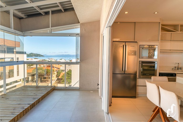 Cobertura duplex | 3 suítes a meia quadra da praia