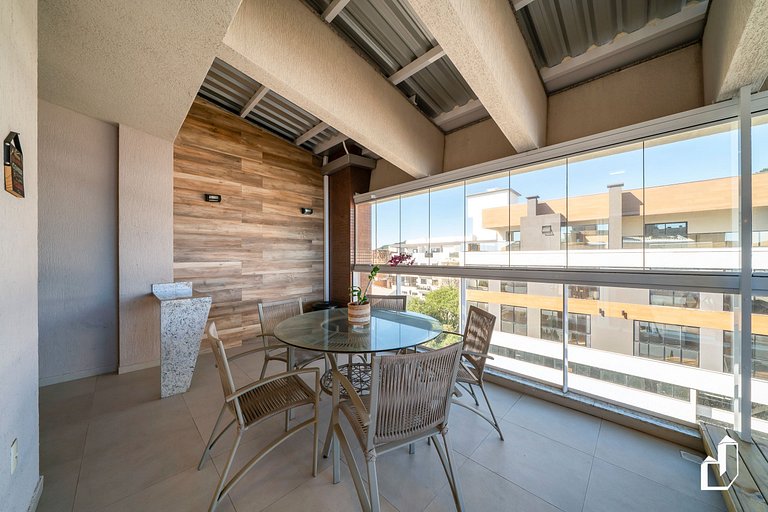 Cobertura duplex | 3 suítes a meia quadra da praia