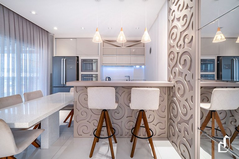 Cobertura duplex | 3 suítes a meia quadra da praia
