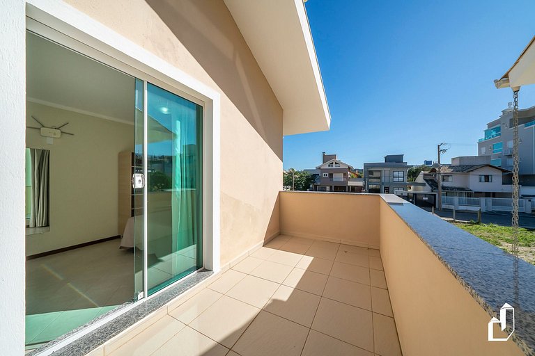 Apartamento completo com 01 quarto, quadra do mar