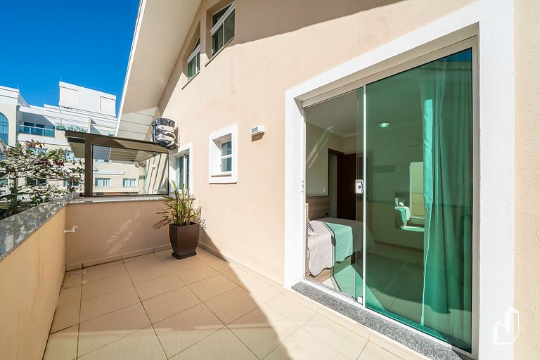Apartamento completo com 01 quarto, quadra do mar