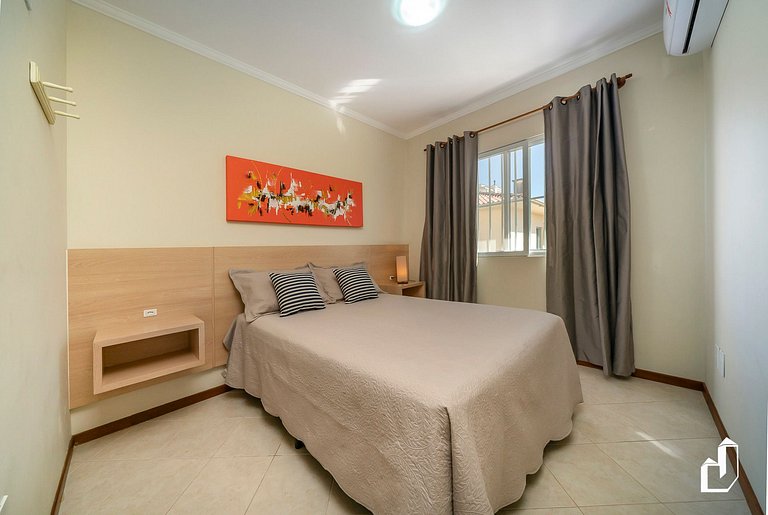 Apartamento com 02 dormitórios aqui é só trazer as malas e a
