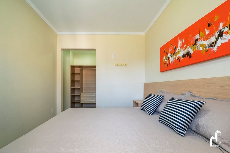 Apartamento com 02 dormitórios
