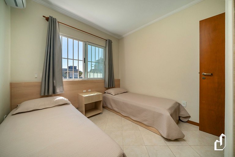 Apartamento com 02 dormitórios aqui é só trazer as malas e a
