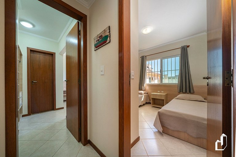 Apartamento com 02 dormitórios aqui é só trazer as malas e a